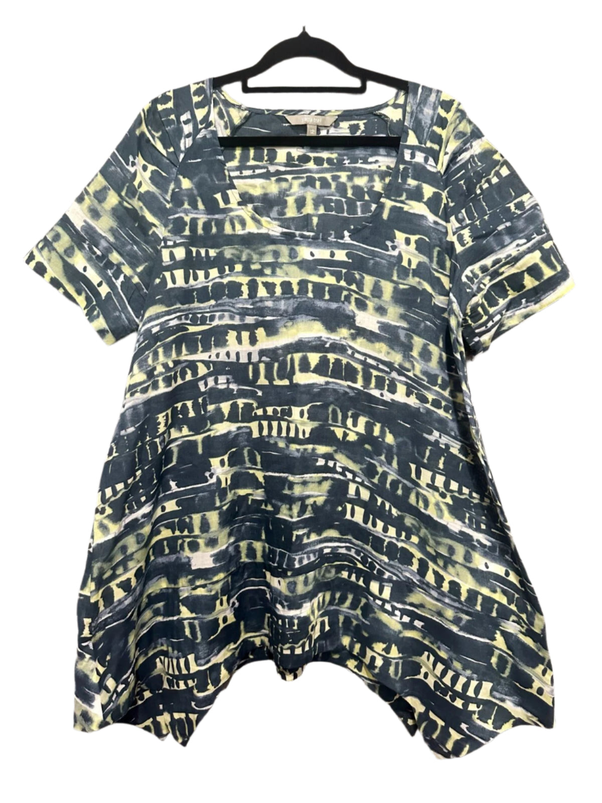 Yarra Trail - Black Yellow Pattern Top