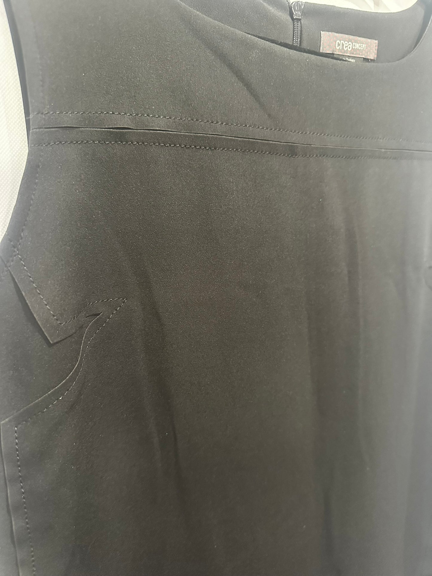Crea Concept - Black Sleeveless Shift Dress with Pockets