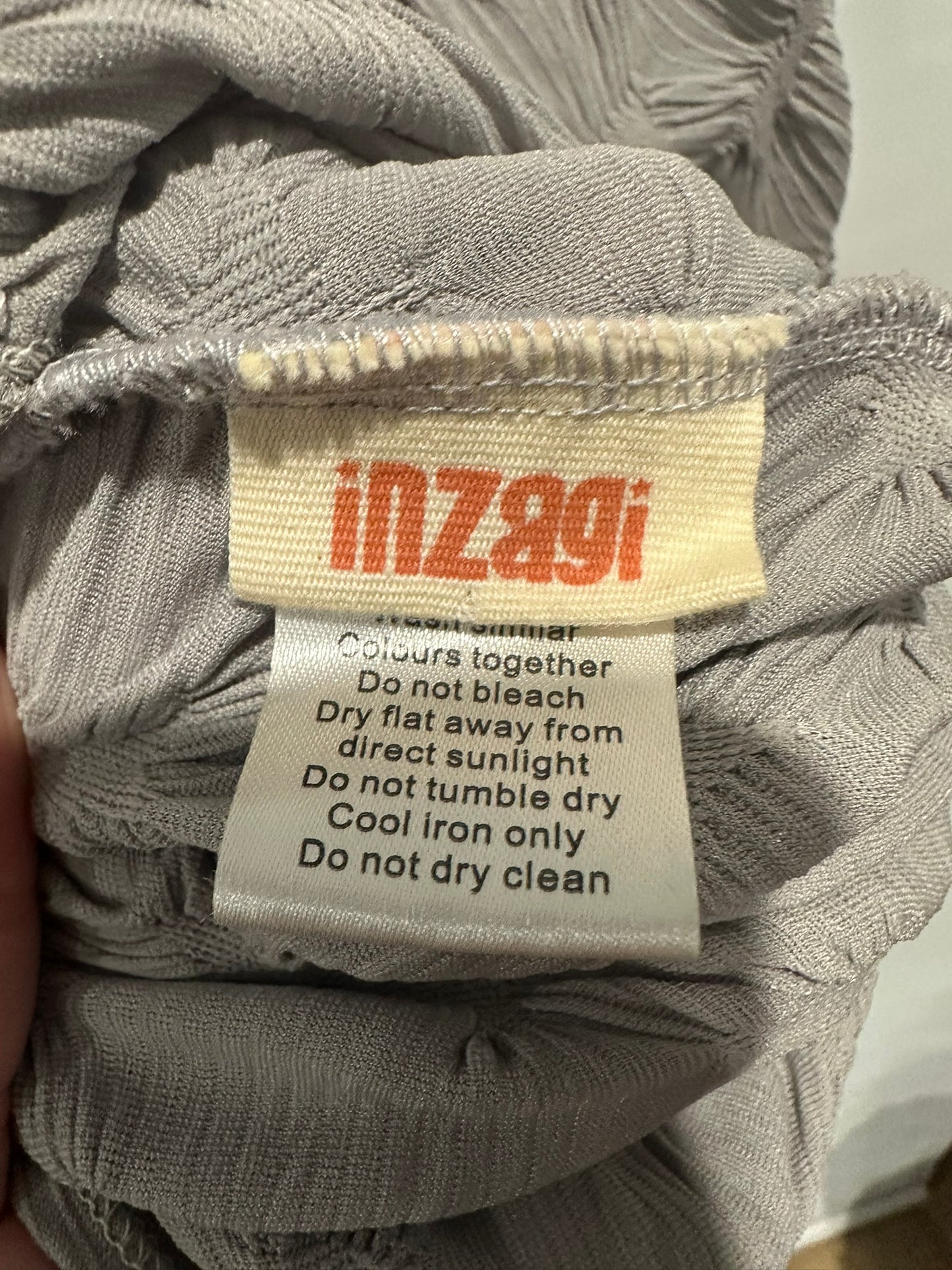 Inzagi – Textured Origami Knit Top in Soft Grey