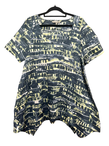 Yarra Trail - Black Yellow Pattern Top