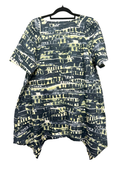 Yarra Trail - Black Yellow Pattern Top