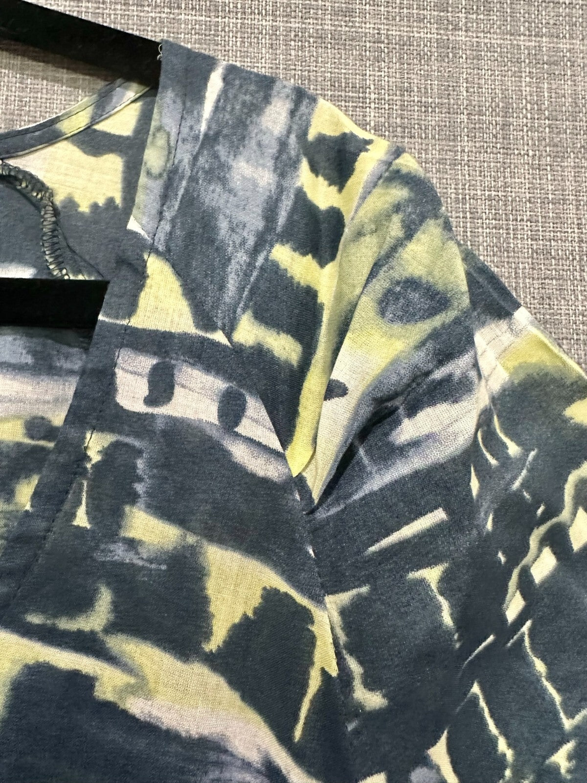 Yarra Trail - Black Yellow Pattern Top