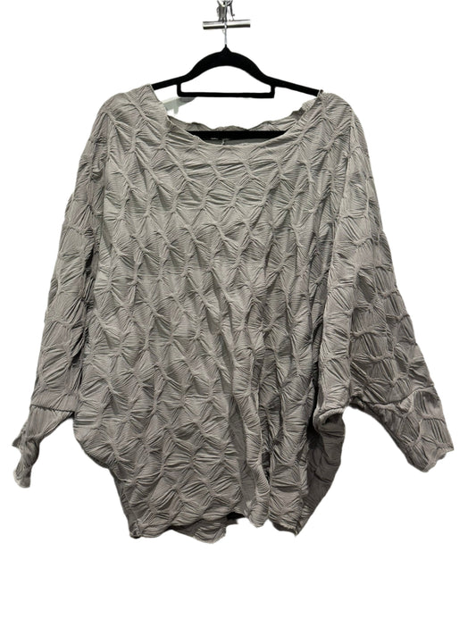 Inzagi – Textured Origami Knit Top in Soft Grey